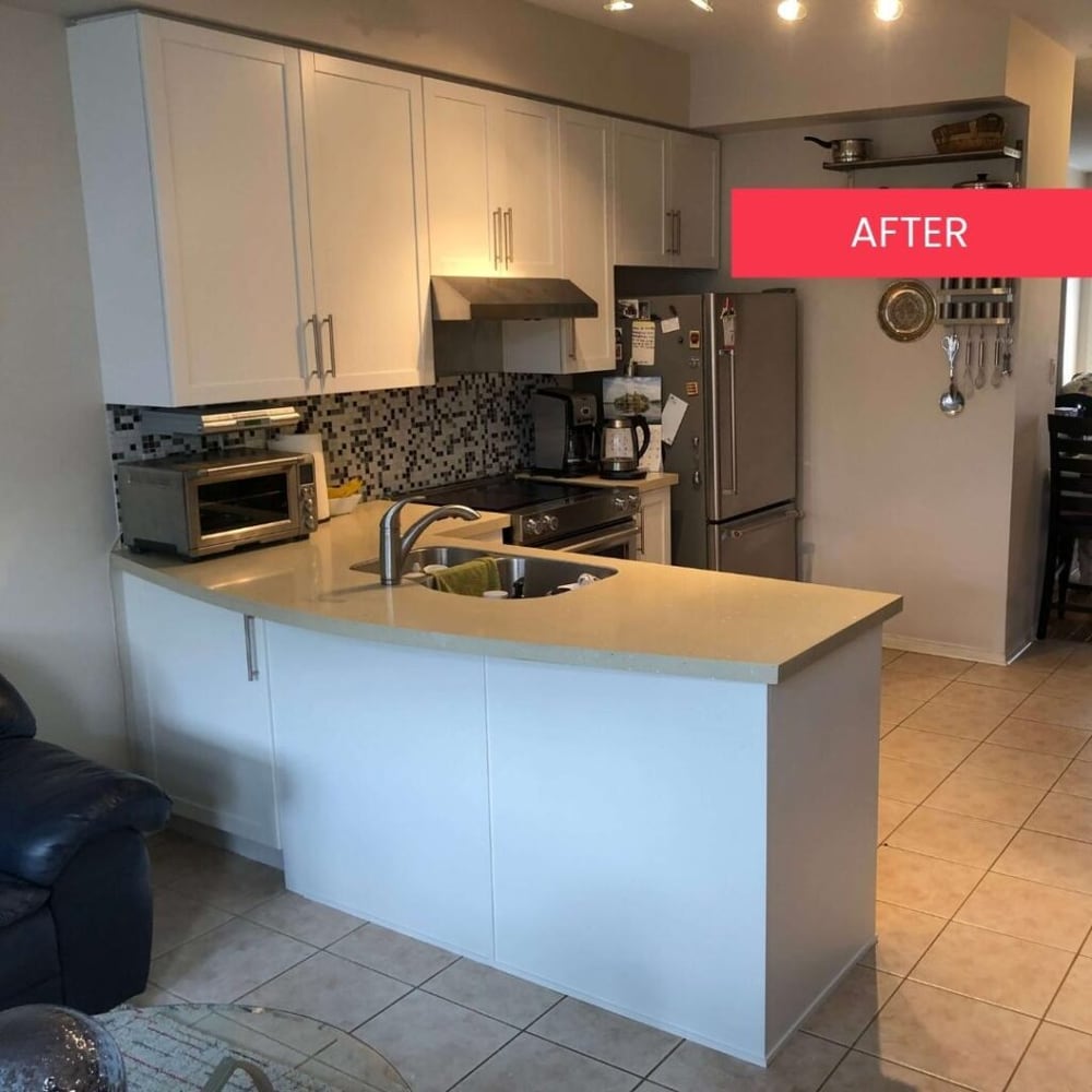 After view of a P2D kitchen cabinet refinishing project in Brampton